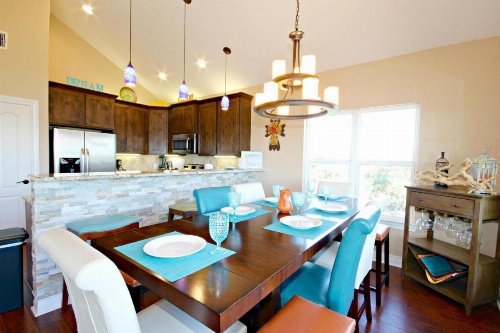 Wine Down Lake Escape Home image 6