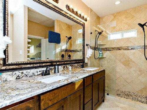 Wine Down Lake Escape Home image 11