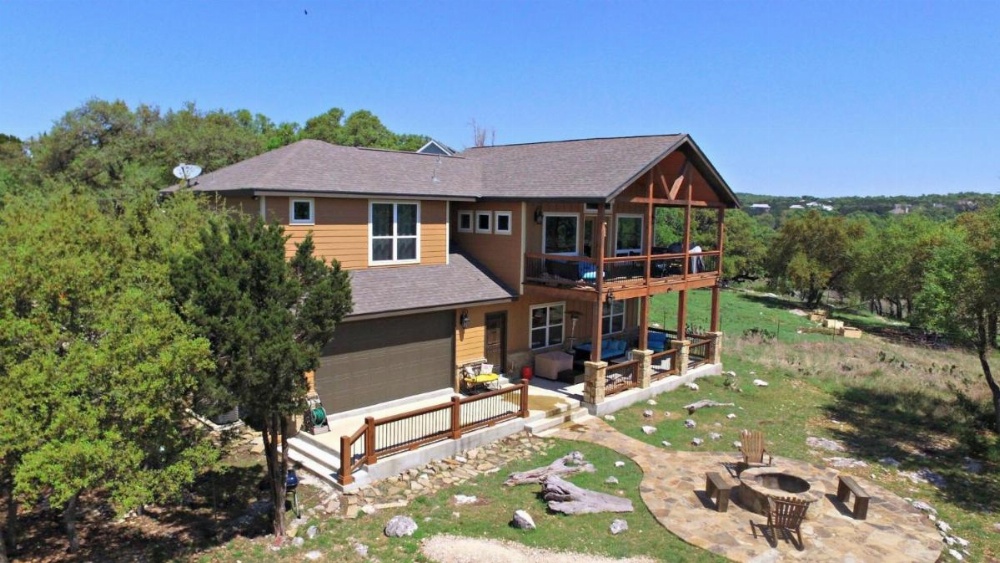 Wine Down Lake Escape Home Main image