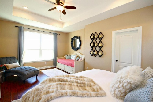 Wine Down Lake Escape Home image 4